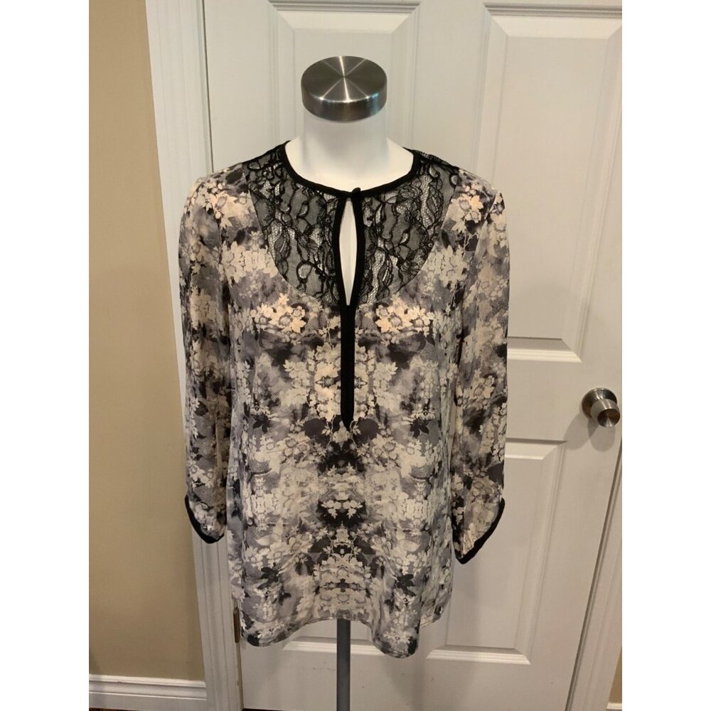 Nanette Lepore Gray & White 100% Silk Floral Blouse, Size 8 (US)